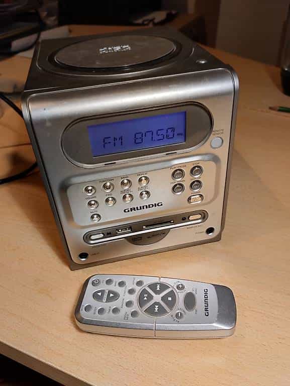 Mini impianto Grundig NON LEGGE CD