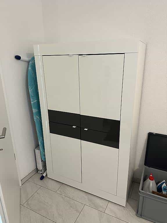 Meuble moderne à donner