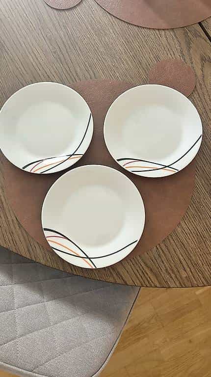 3 petites assiettes blanches vaisselle