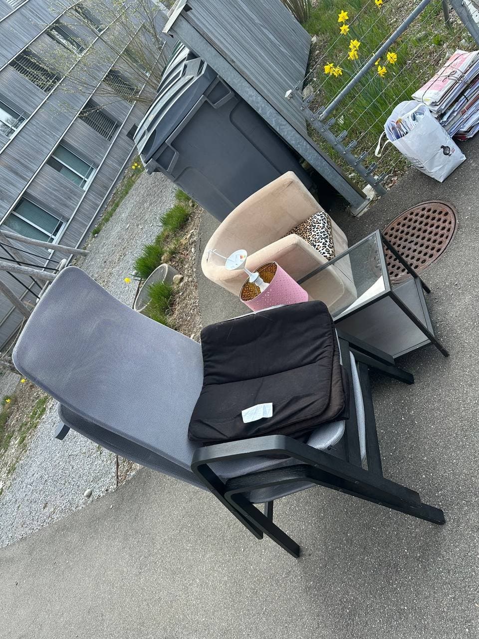 Diverses Mobiliar und Accessoires