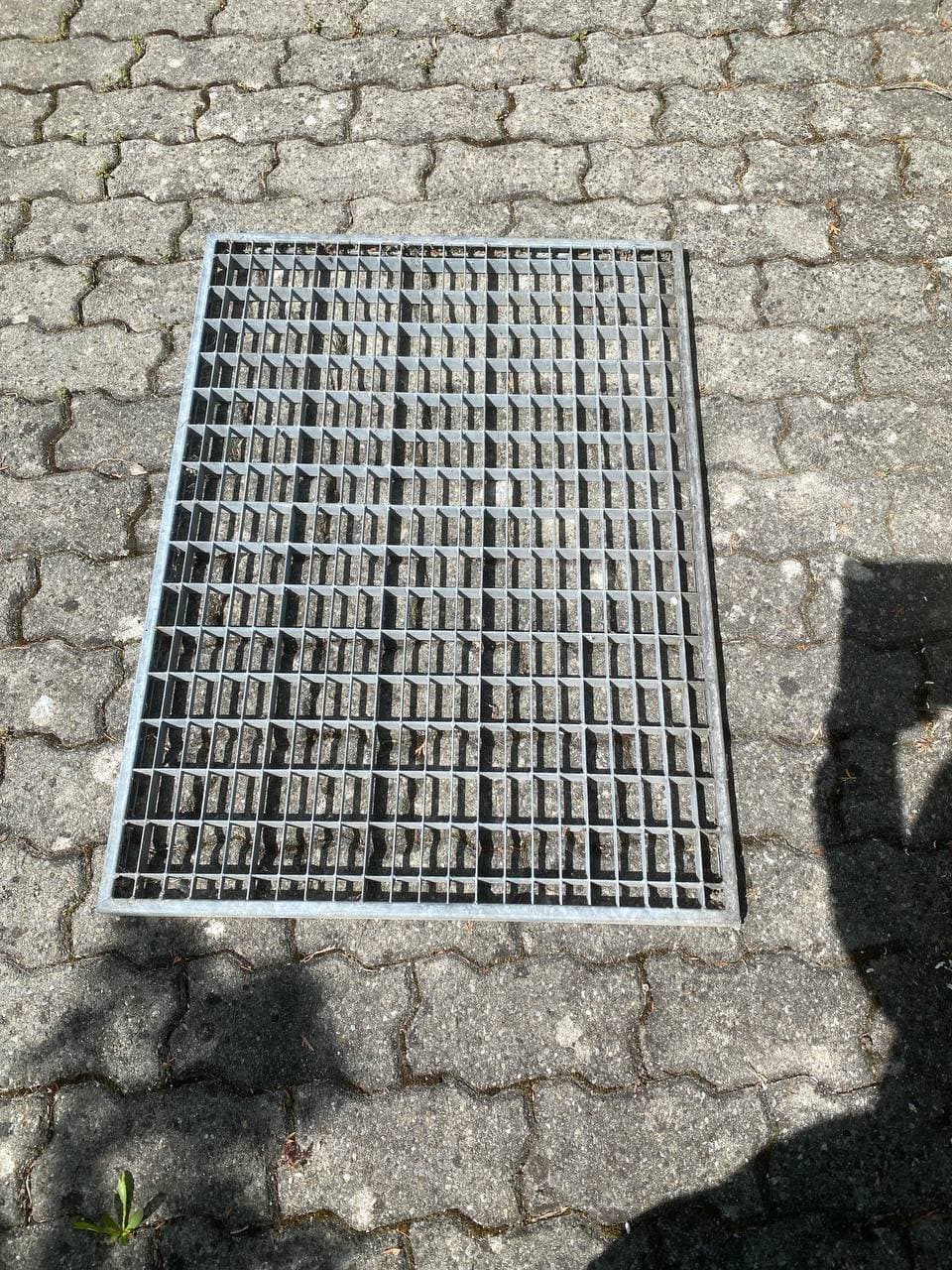 Stahlgitter-Abdeckung