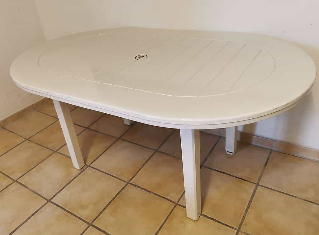 Gartentisch oval mit 4 Stühlen