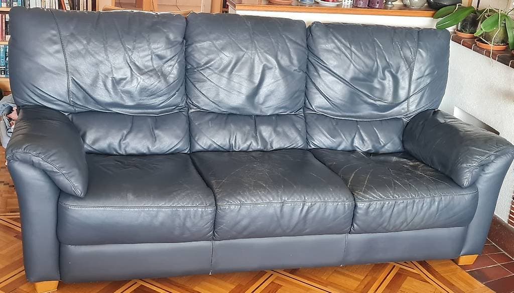A donner, canapé cuir IKEA bleu 3 places