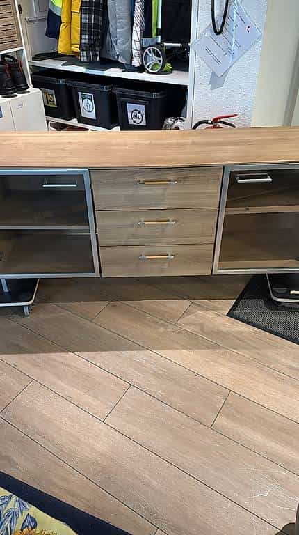 Meuble de télé à donner à venir chercher
