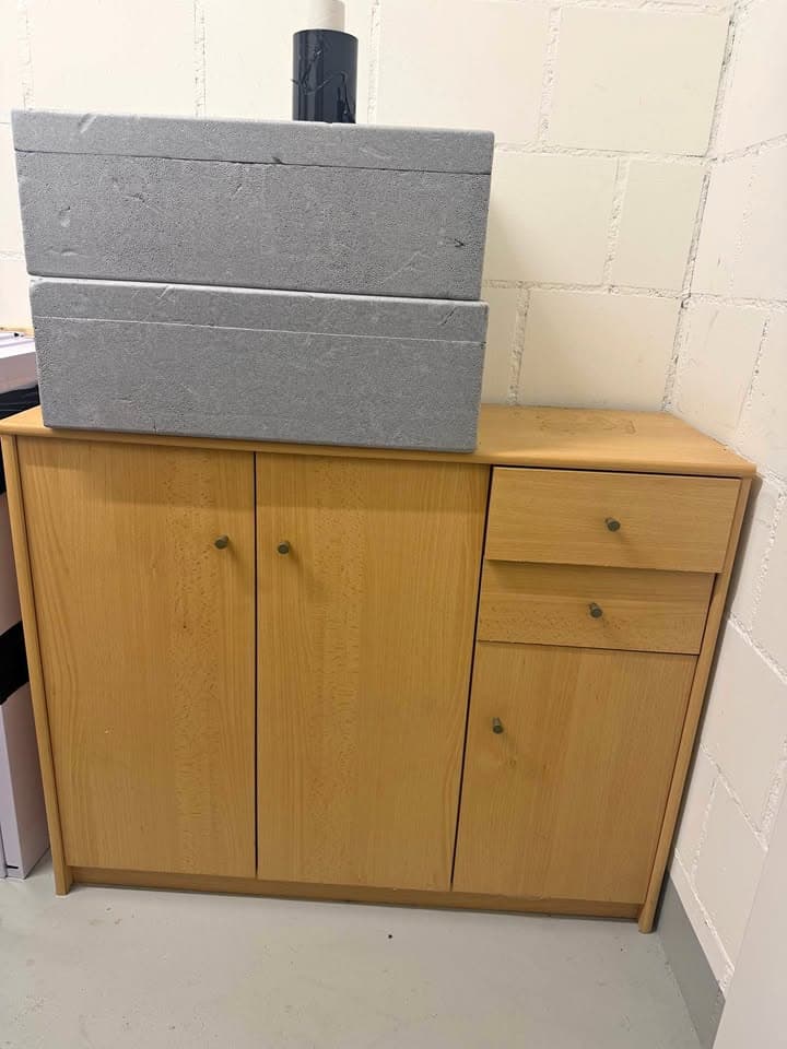 Schrank Gratis!