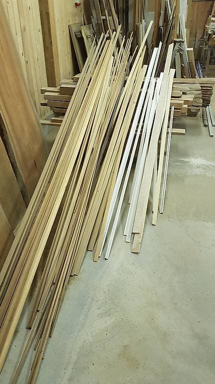 Diverse Profilstäbe und Leisten in Massivholz