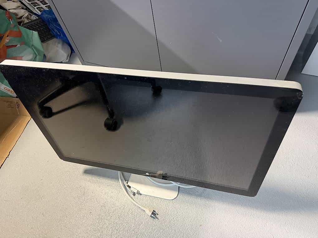 À donner Écran Apple Cinema Display 27 pouces