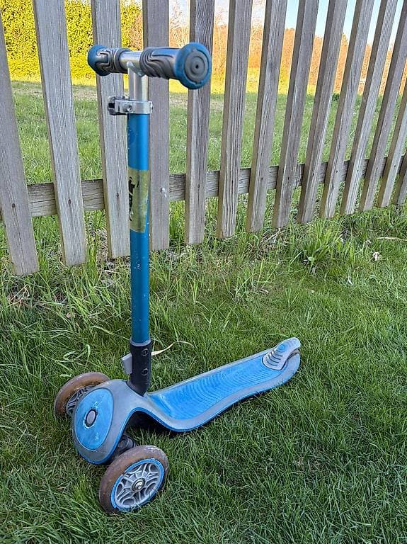 Globber Elite Deluxe Scooter