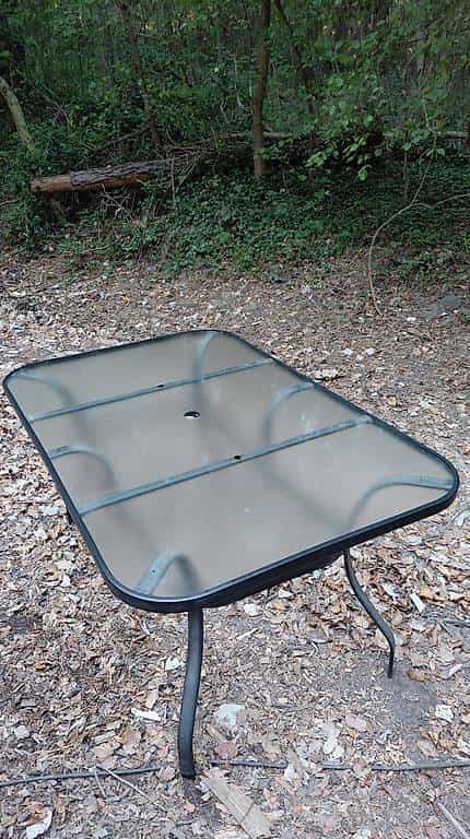 Table de jardin à donner