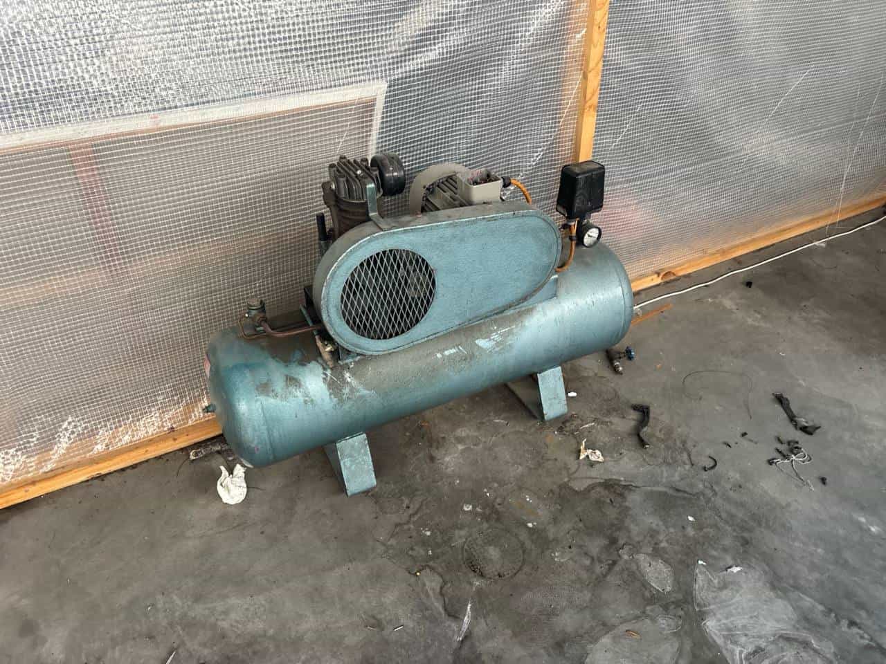 100L Kompressor zu verschenken