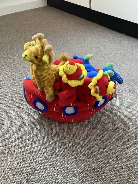 Arche Noah aus Plüsch