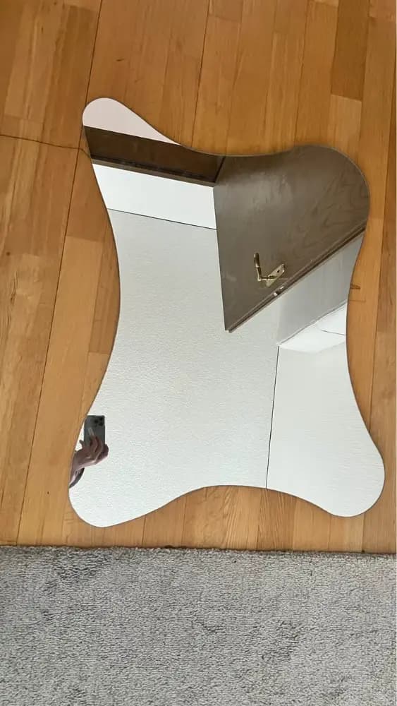 2 Spiegel zu verschenken