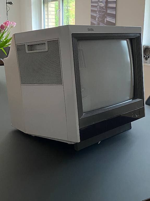 Portable Fernsehgerät | Designklassiker | Monitor SABA