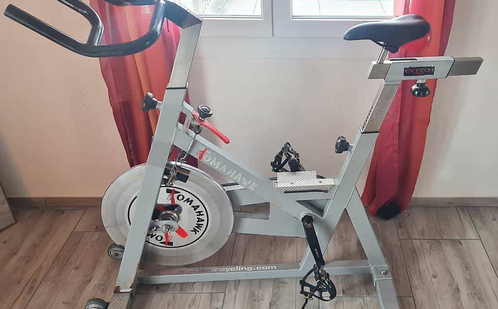 Vélo de spinning Tomahawk