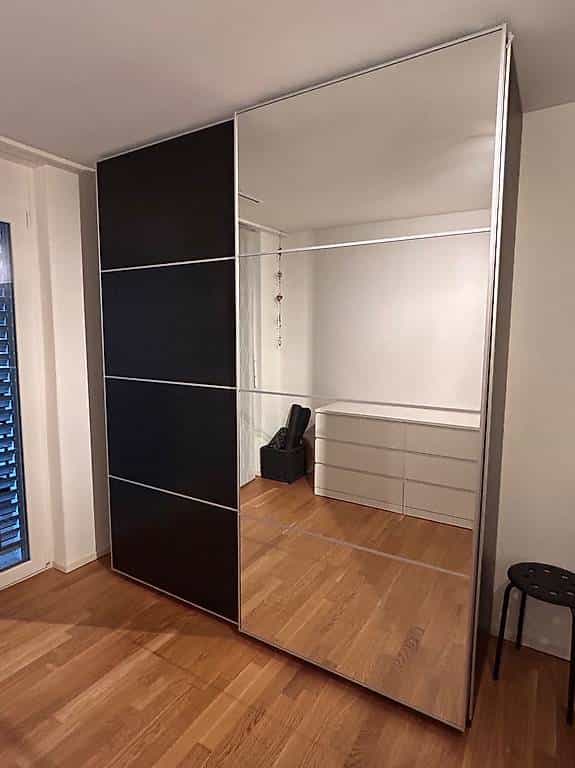 Pax Schrank mit Schiebetüren