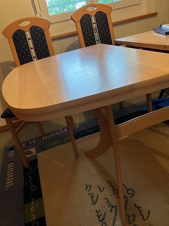 Esstisch mit 5 Stühlen