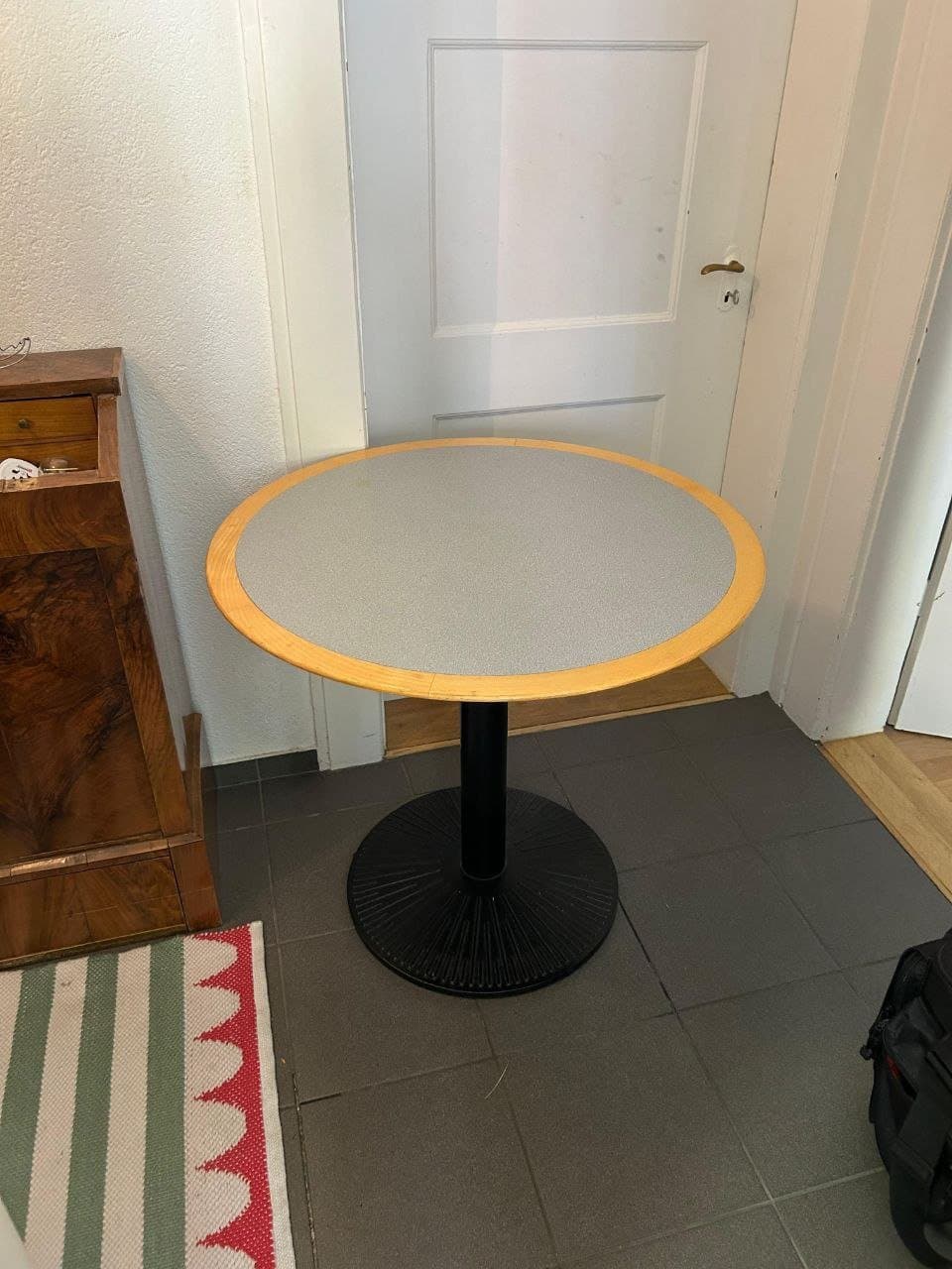 Beizentisch rund 80cm mit Gusseisenfuss