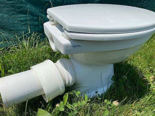 À donner, WC et Lavabo en parfait état!