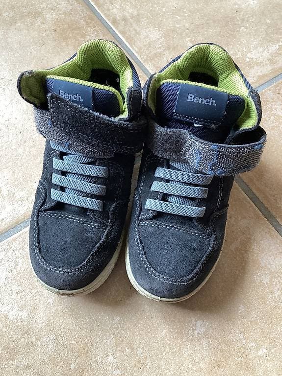 Chaussures montantes, taille 28