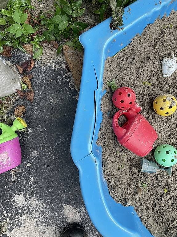 Sandkasten mit oder ohne Sand