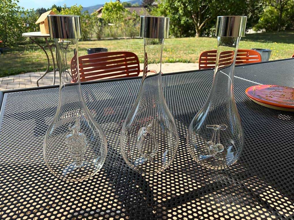 A donner magnifiques bouteilles en verre soufflé