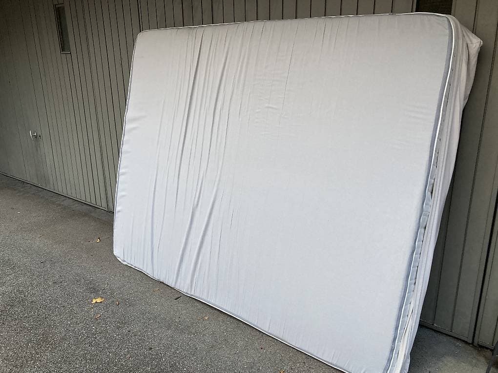 Matratze 160x200, abnehmbarer Bezug