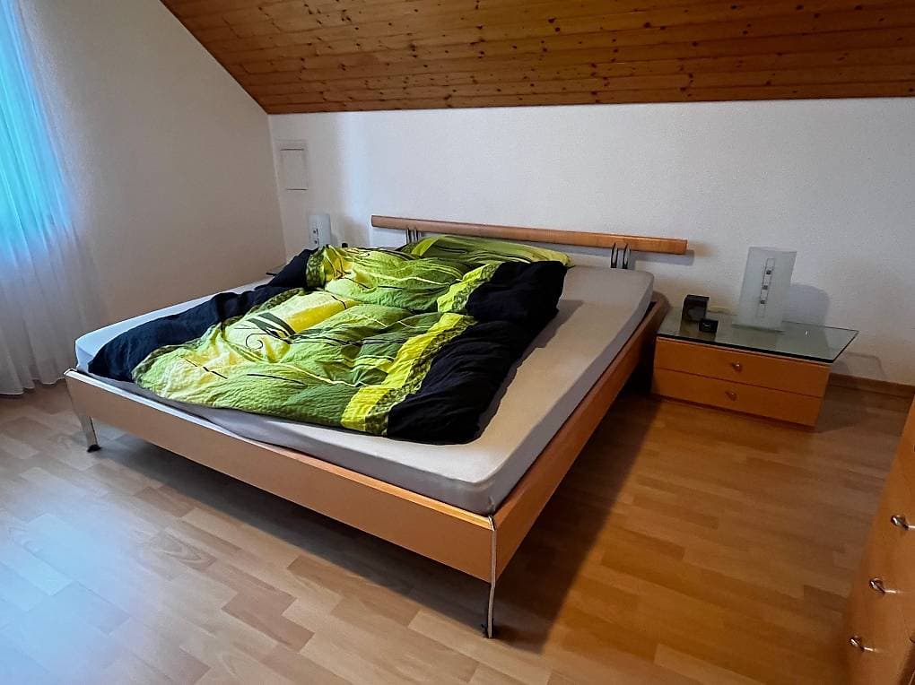 komplettes Schlafzimmer in Top Zustand gratis abzugeben