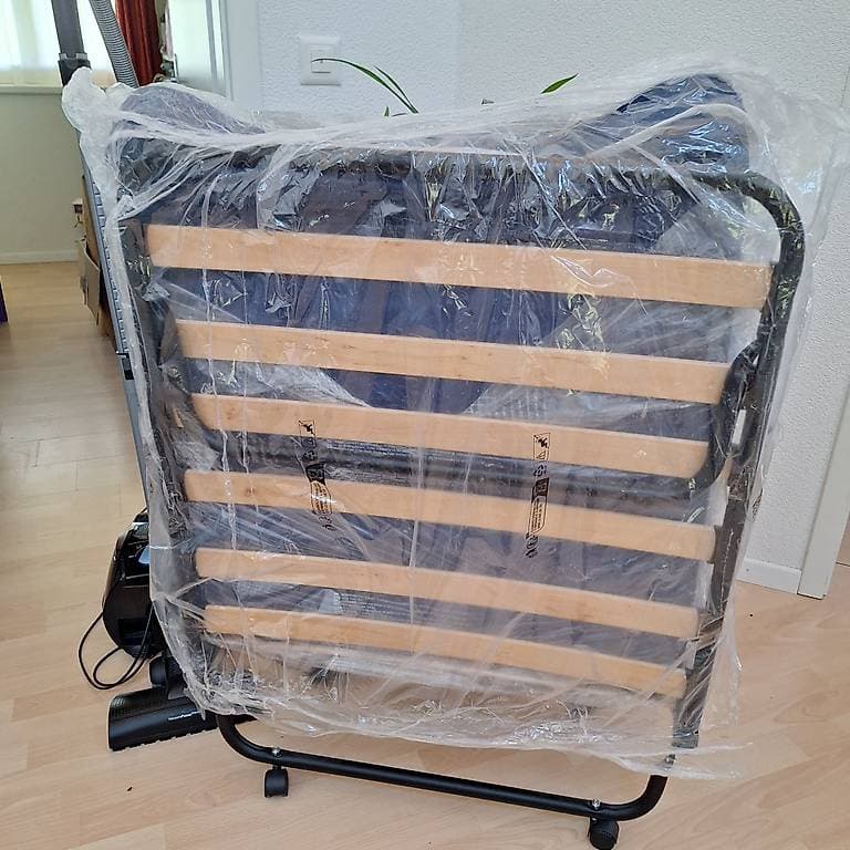 Klappbares Gästebett