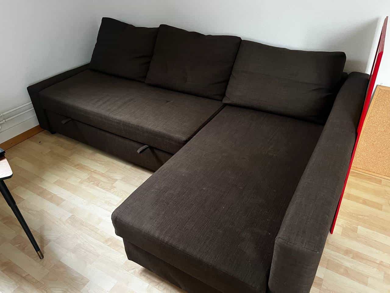 Dunkelbraunes Sofa/Schlafsofa gratis