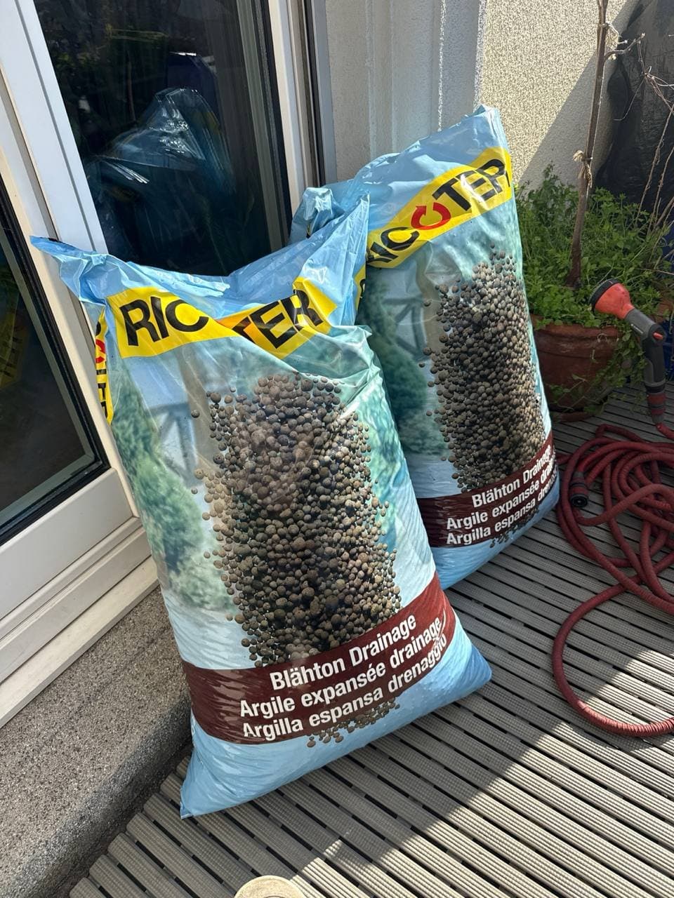 Zwei 50L Säcke Blähton