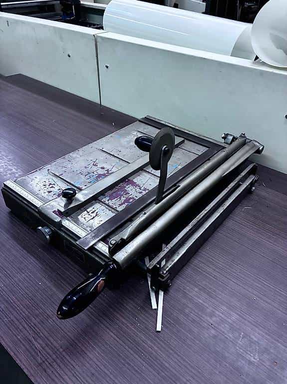 Massicot de table professionnel IDEAL - À donner