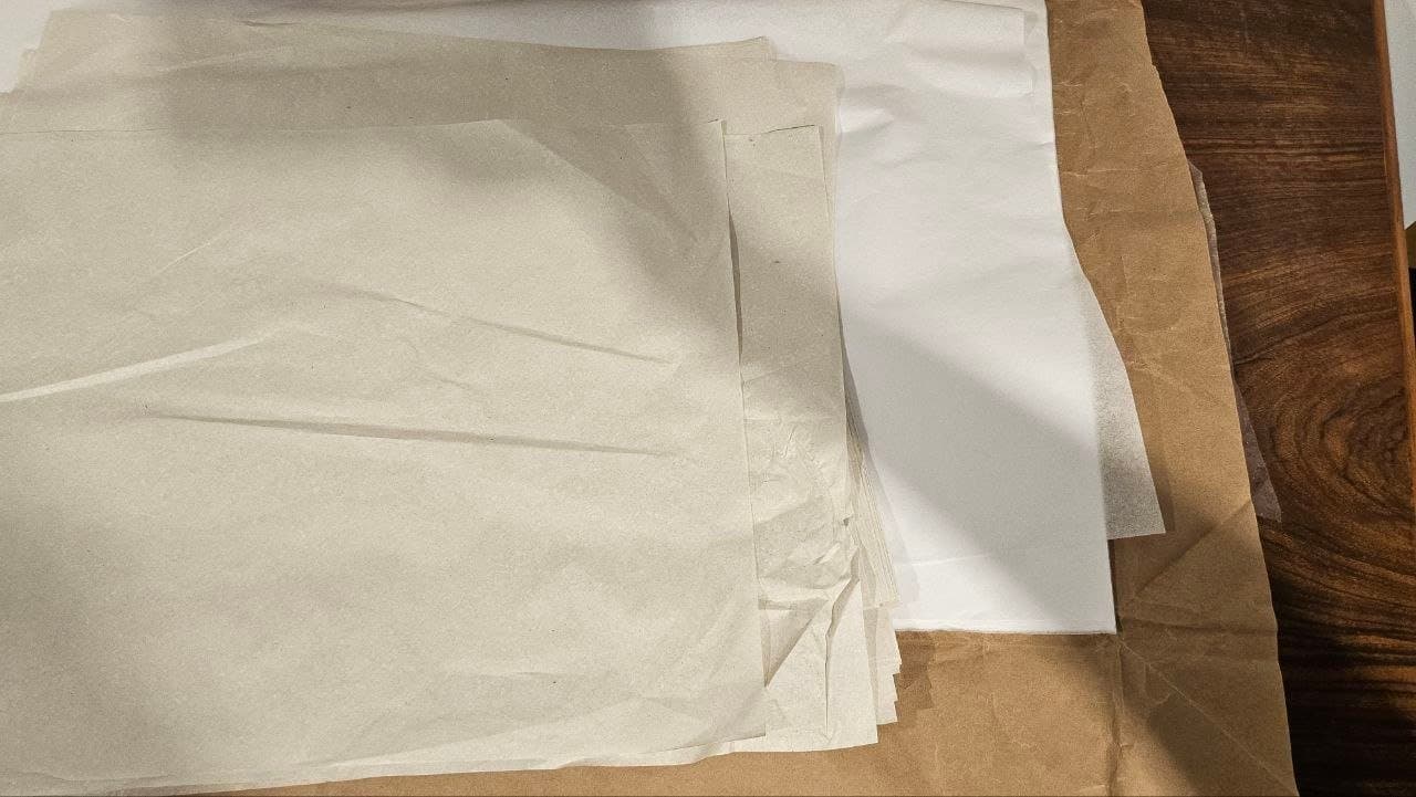 Seidenpapier in zwei Größen