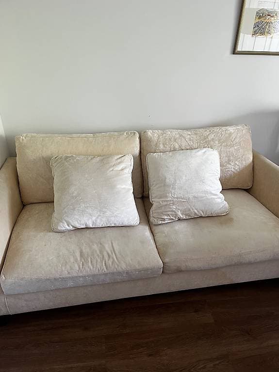 Schönes hochwertiges Sofa