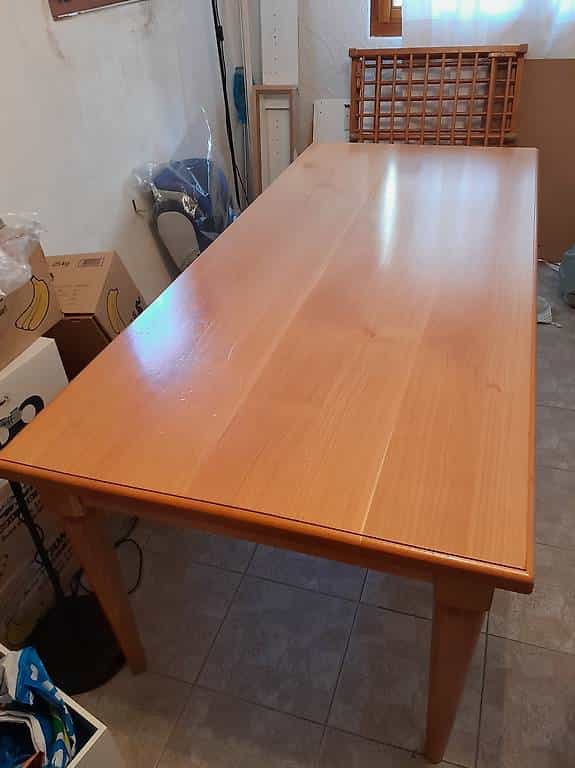 Grande Tavolo in legno a Lugano-Pregassona