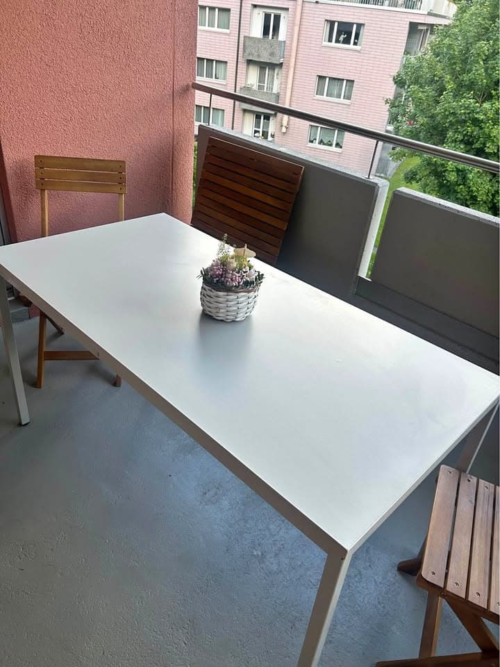 TISCH GRATIS