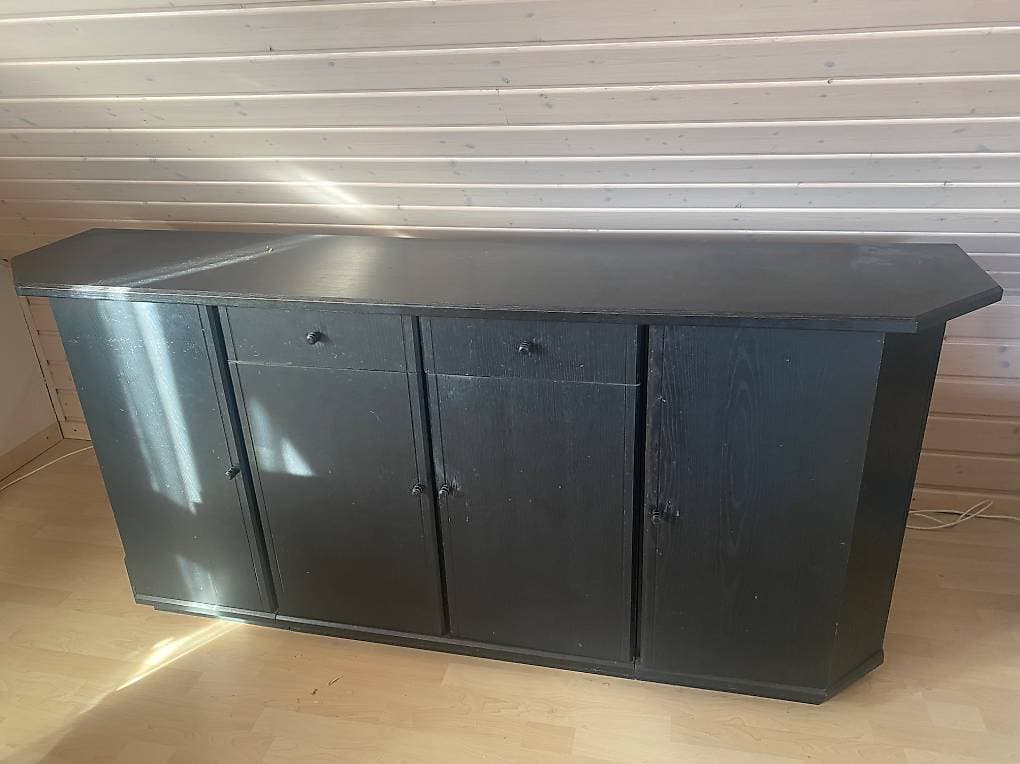 Meuble pour salle à manger (vaisselle)