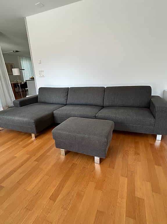 Grosses Ecksofa (grau) mit Hocker zu verschenken 310 cm