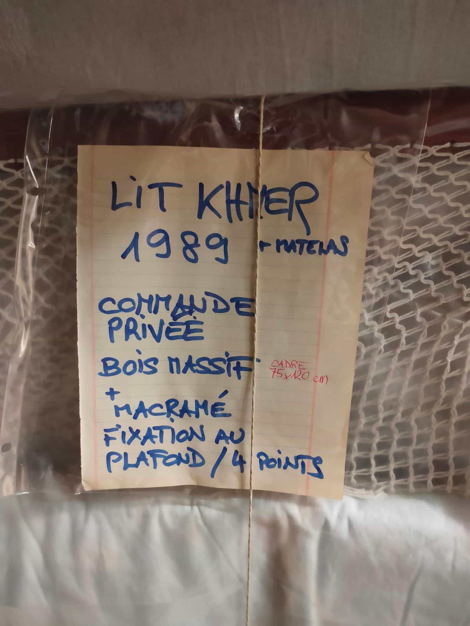 Lit bébé suspendu vintage Khmer, bois massif