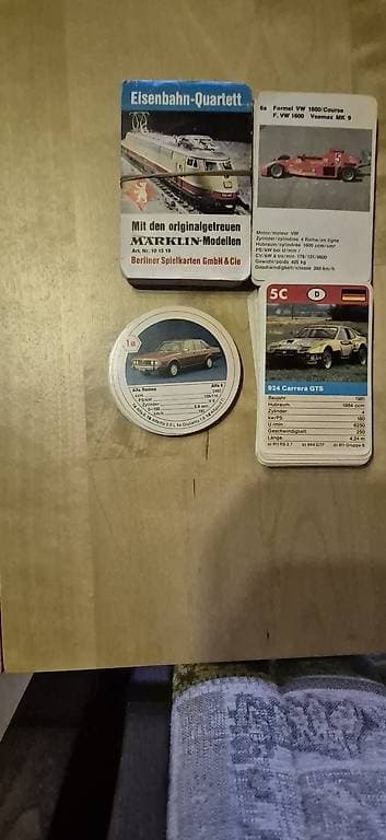 Spielkarten Quartett / Eisenbahn Autos