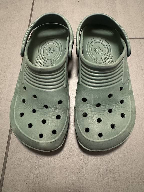 Kinder Clogs (Crocs-Typ) Lemigo, Grösse 33, grün