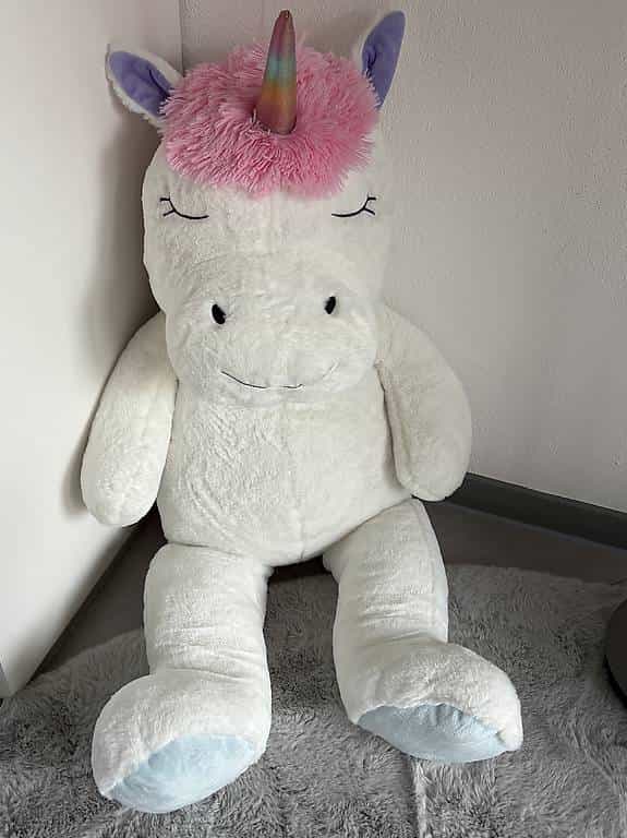 Grande peluche licorne toute douce