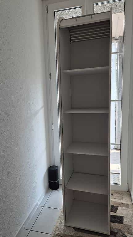 Regal, Gestell, Schrank mit Ziehdeckel