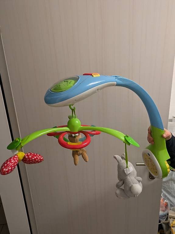 Mobile mit Projektor