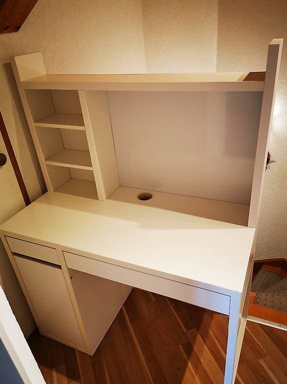 IKEA MICKE Schreibtisch