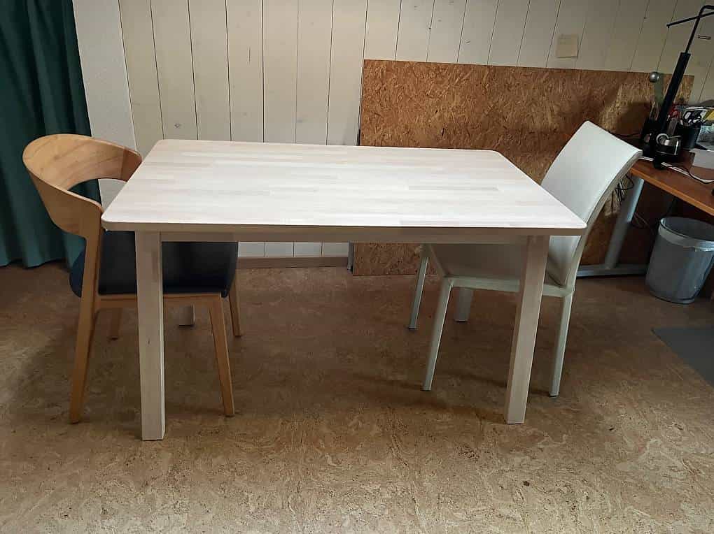 Table Ikea en bois