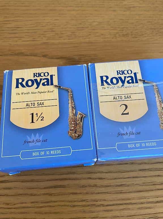 Rohrblatt "reeds" für Saxophon und Musikhefte