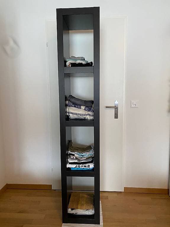 Gestell, aus Holz, schwarz, in sehr gutem Zustand, gratis