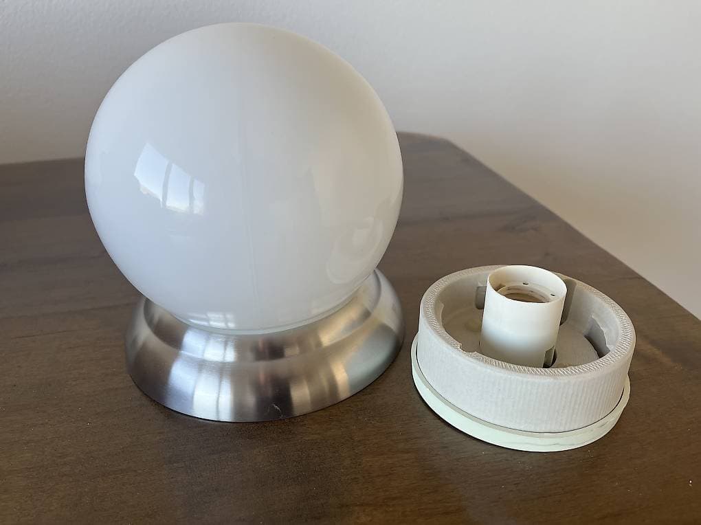 Deckenleuchte / Lampe