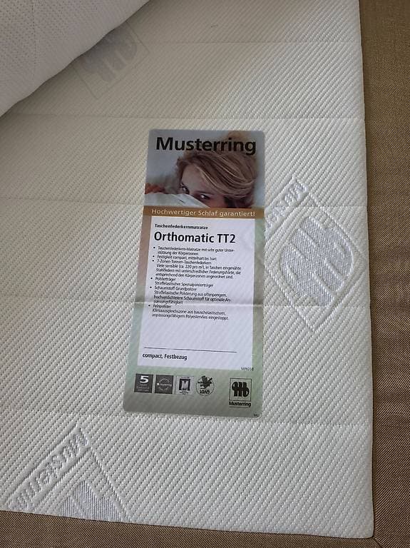 Boxspringbett mit LED Beleuchtung