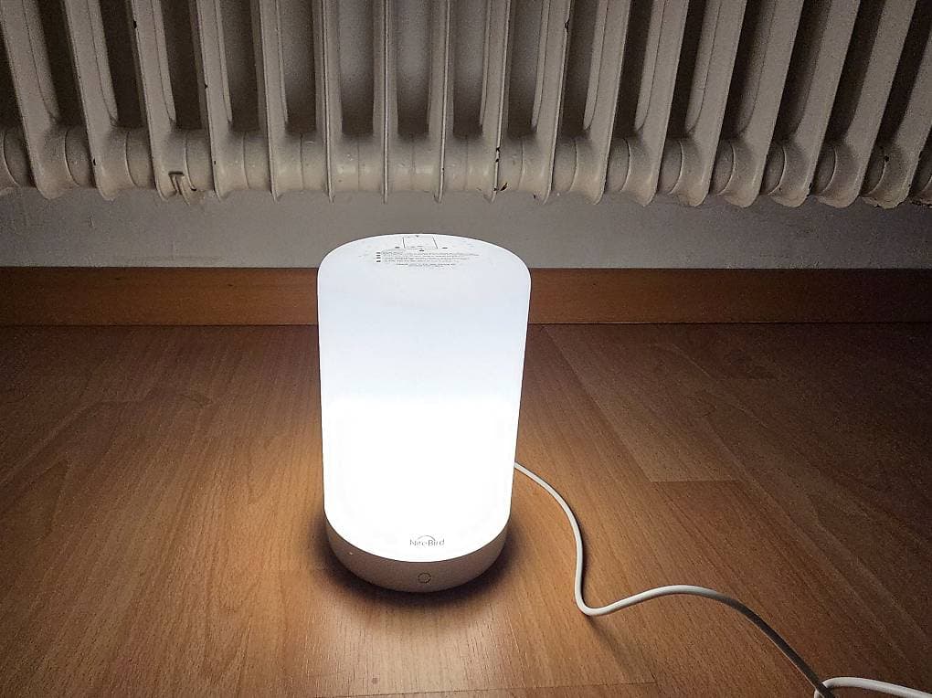 Tischleuchte mit USB-Anschluss